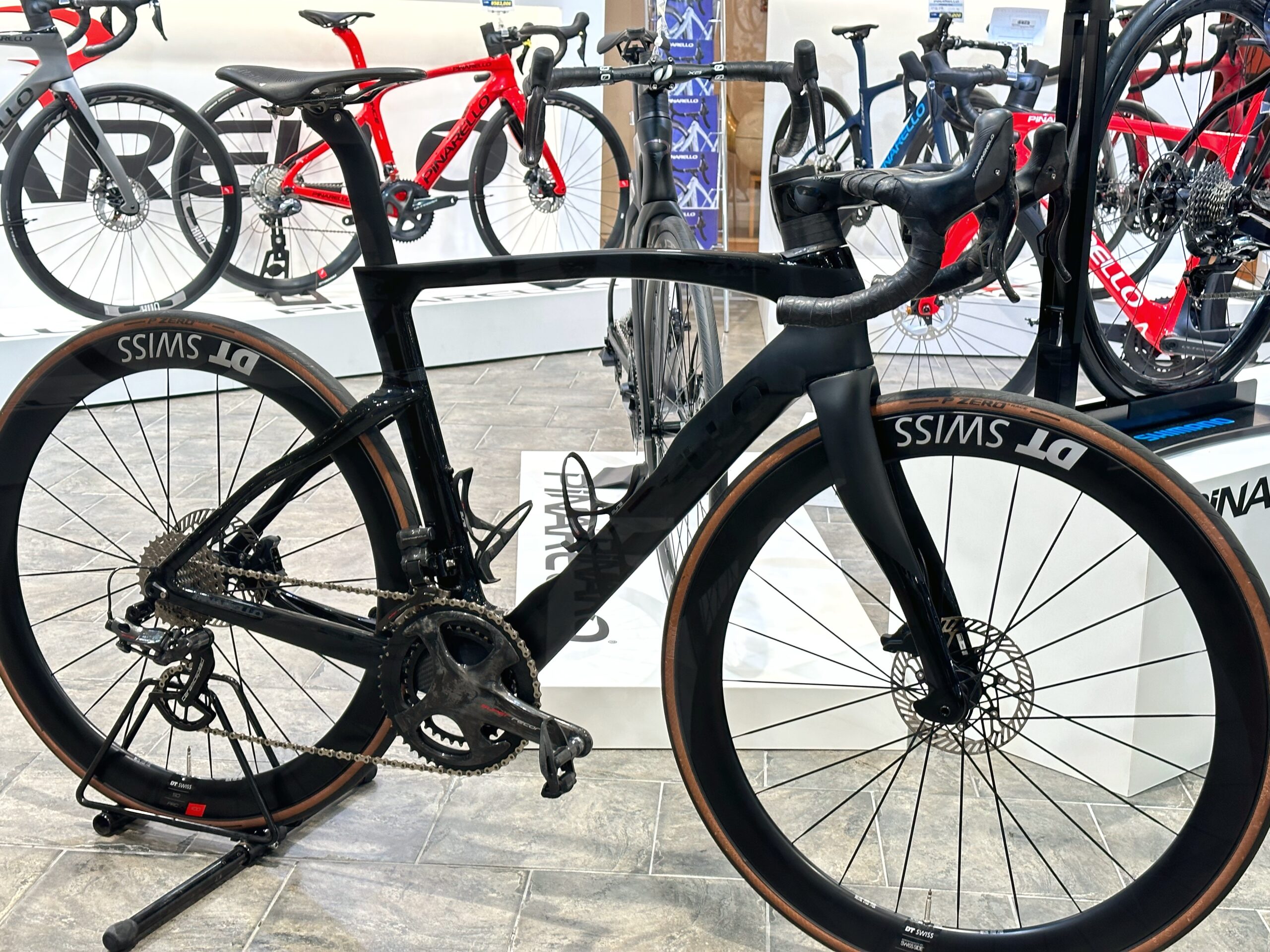 PINARELLO DOGMA F【カンパニョーロ SUPER RECORD EPS】組み上がりまし ...